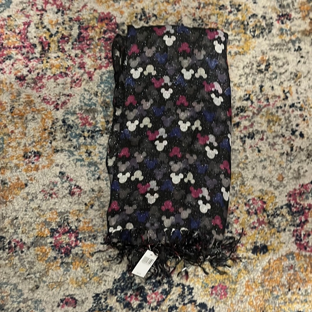 Disney sparkle Scarf. NWT